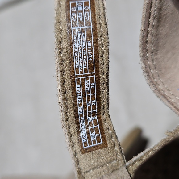 Koolaburra by UGG Ortholite Chic Suede Open-Toe Sandals - Picture 7 of 8